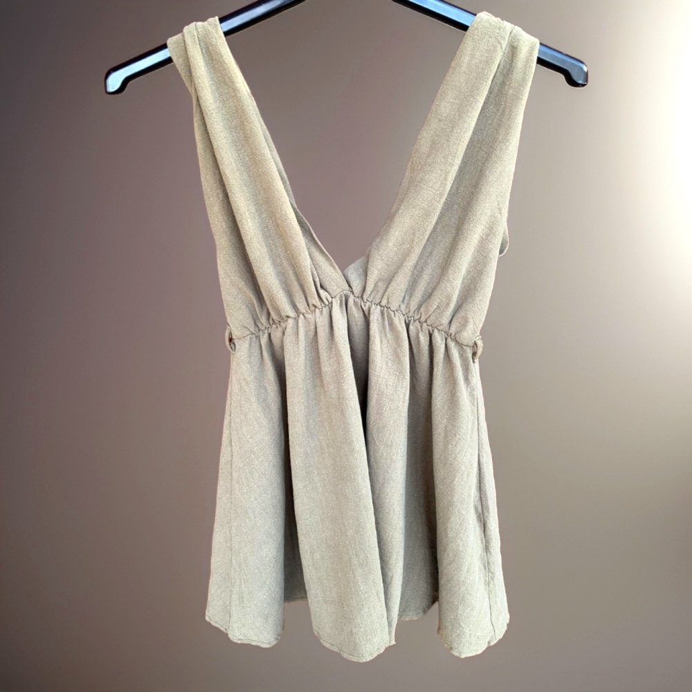 GREEN DEEP V PLEATED TANK TOP PRETTY LITTLE THING WOMENS SIZE 10